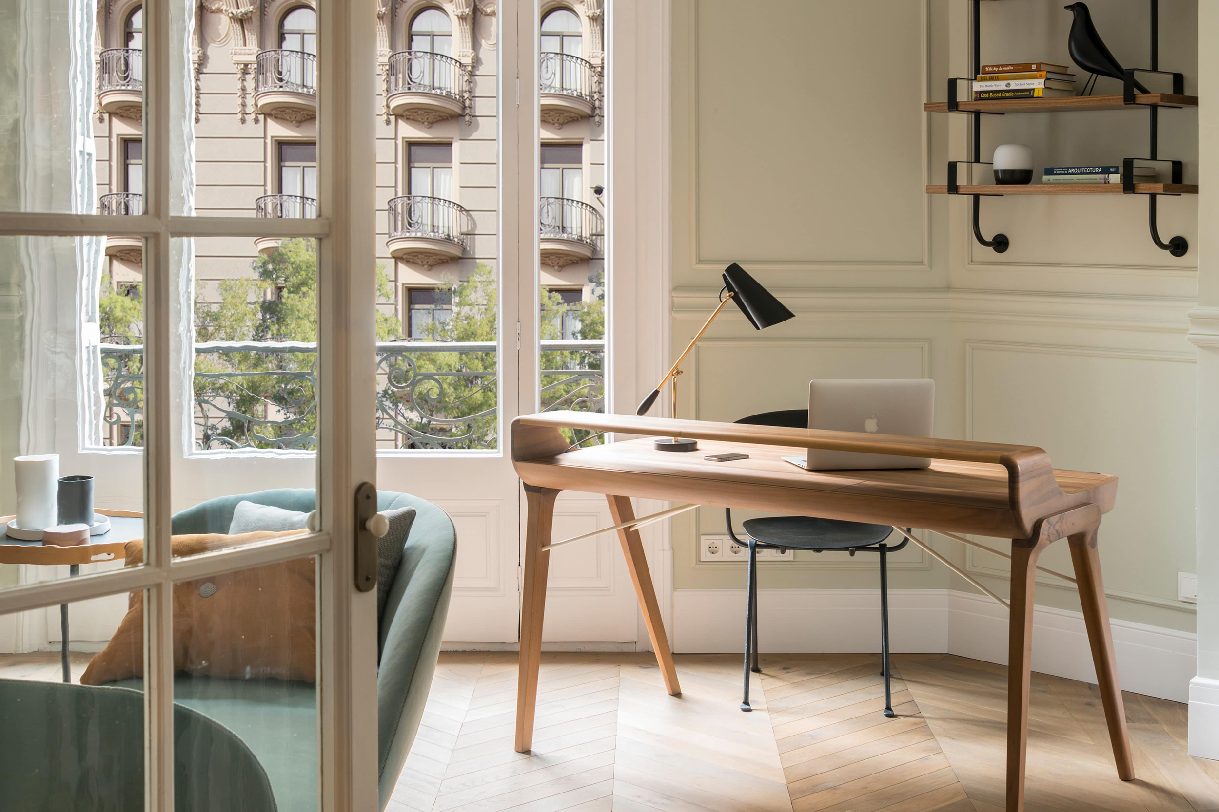 Desk oak, Artisan