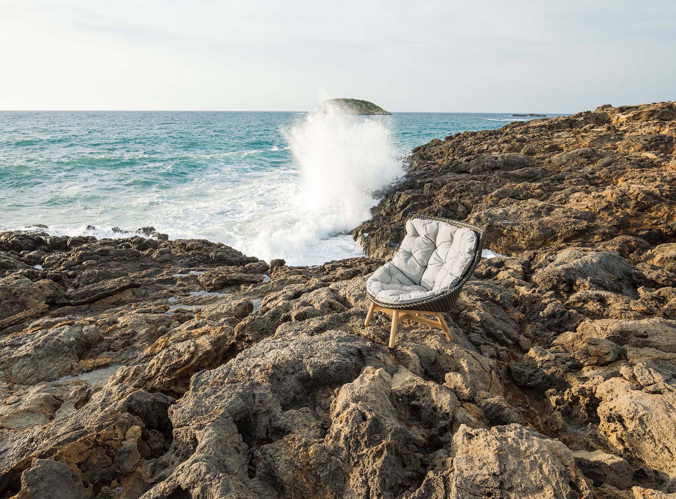 mbrace wing chair, dedon