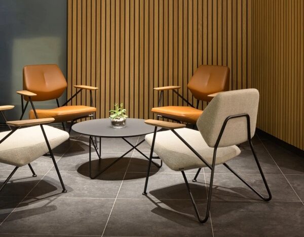 polygon chair & table, prostoria