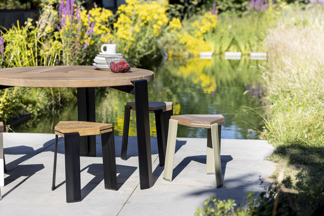 drop table & trip stool, vonk